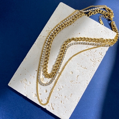 Колье ювелирных изделий ожерелья формы диаманта слоя золота нержавеющей стали для женщин